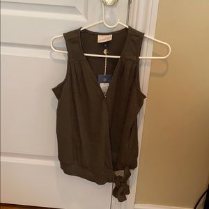 Universal Thread Top